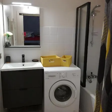 Le Tout A Pied サン・ラリー・スラン